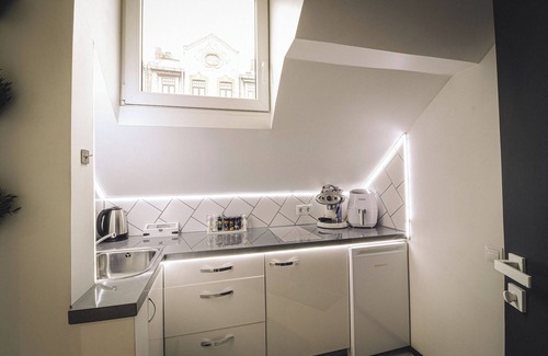 Avoti Apartment | The Oasis - Retro Modern Vogue