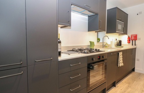 Dorking Cottage | THE OBSERVATORY ANNEXE, pet friendly, with a garden in Dorking