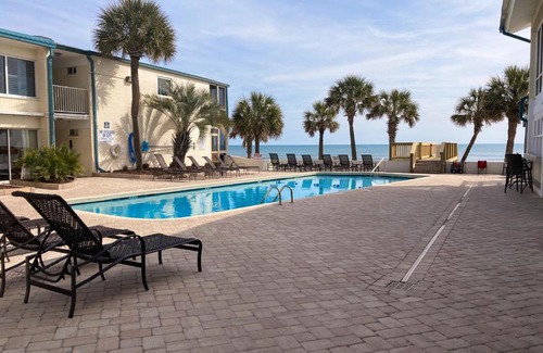 Litchfield by the Sea Apartment | The Oceanfront Litchfield Inn 251