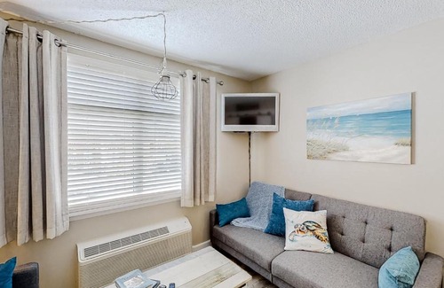 Litchfield by the Sea Apartment | The Oceanfront Litchfield Inn 251