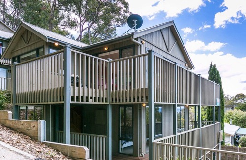 Lorne House | The Octopus - Family Sanctuary