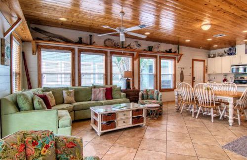 Port Aransas House | The Ohana Hut
