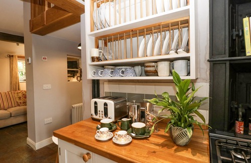 Pembridge Cottage | THE OLD BAKEHOUSE, pet friendly, with open fire in Pembridge