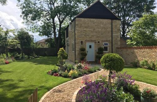 Market Deeping Apartment | The Old Barn 26 Church Street