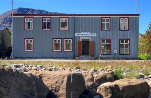 Flateyri Bed & Breakfast | The Old Bookstore