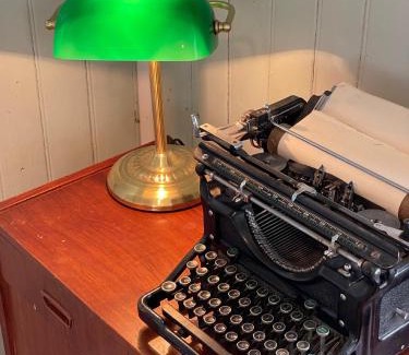 Flateyri Bed & Breakfast | The Old Bookstore
