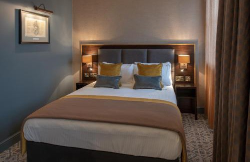 Swords Hotel | The Old Borough Hotel - Wetherspoon