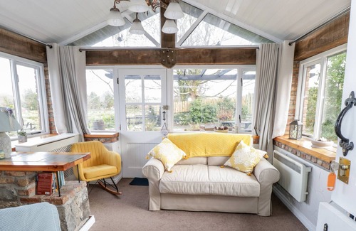 Sligo Cottage | THE OLD BYRE, family friendly in Sligo Town, County Sligo