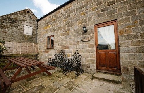 North York Moors National Park Cottage | THE OLD CART HOUSE, pet friendly, with open fire in Farndale
