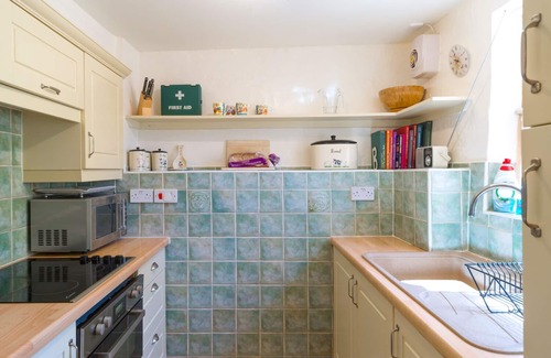 Pontesbury Cottage | THE OLD CHAPEL, pet friendly, with hot tub in Stiperstones