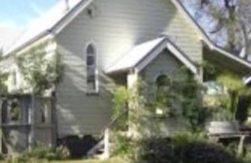 Milford Bed & Breakfast | The Old Church B & B four bedroom house with mountain views
