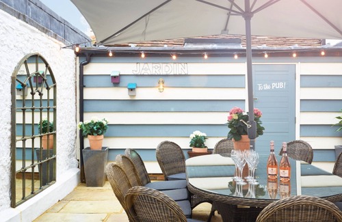 Henley-on-Thames House | The Old Coach House - From 500 Per Night