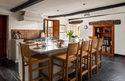 Combe Martin Cottage | The Old Farmhouse - sleeps 6 guests in 3 bedrooms