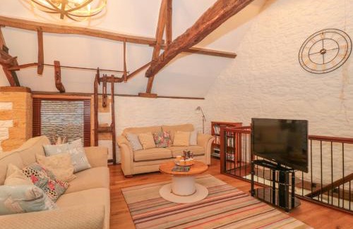South Perrott House | The Old Granary
