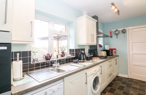 Chesterfield Cottage | THE OLD GROCERY, pet friendly, with a garden in Barrow Hill