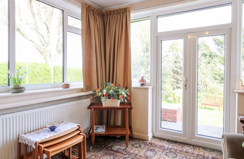 Chesterfield Cottage | THE OLD GROCERY, pet friendly, with a garden in Barrow Hill