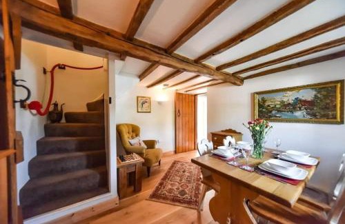 Alfreton House | The Old Horns cottage