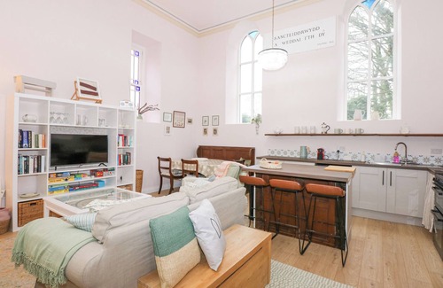 Pentre Halkyn Cottage | THE OLD NANT-Y-FFLINT CHAPEL, pet friendly, with a garden in Flint