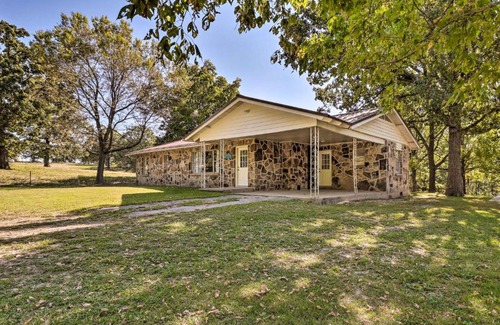 Saint Joe House | The Old Parsonage Pindall House with Patio!