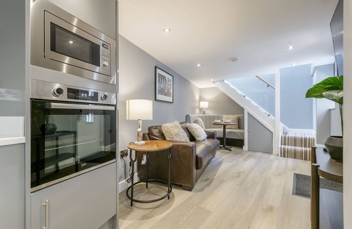 Nottingham City Centre Apartment | The Old School House & Rooms- The Lace Market