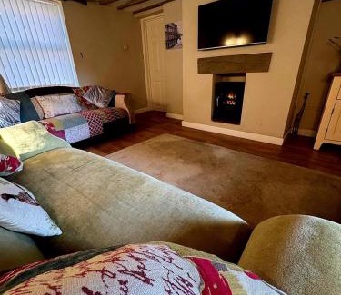 Ollerton House | The Old Shop at Savile House - Sherwood Forest