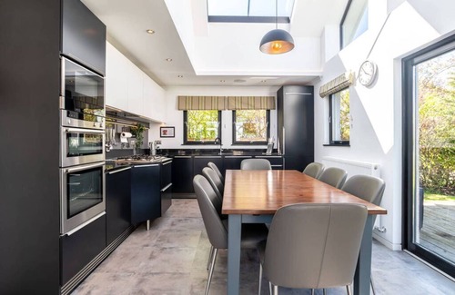 Crail Cottage | The Old Vinery - a townhouse that sleeps 10 guests in 5 bedrooms