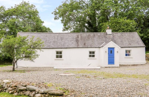 Shillelagh Cottage | THE OLD WHITE COTTAGE, pet friendly in Shillelagh, County Wicklow