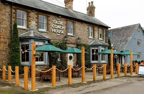 Trench Hotel | The Olde Coach House Inn