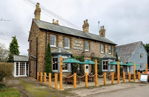 Trench Hotel | The Olde Coach House Inn