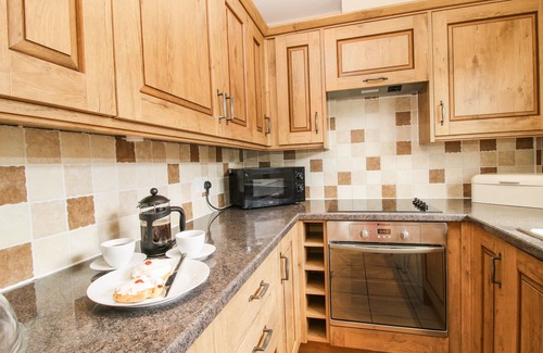 Acton Scott Cottage | THE OLDE COWSHED, pet friendly, character holiday cottage in Westhope