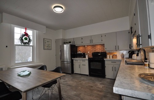 Meaford Apartment | The Olde Hotel Suite 2