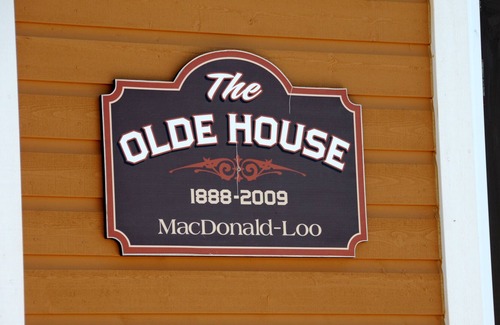 Little Pond Cottage | The Olde House in Little Pond is a 3.5 star Oceanfront property