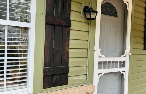 West Monroe House | The Olive House, a little piece of country in the middle of town