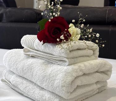 Port Edward Hotel | The olive stay at Edwardian unit F7