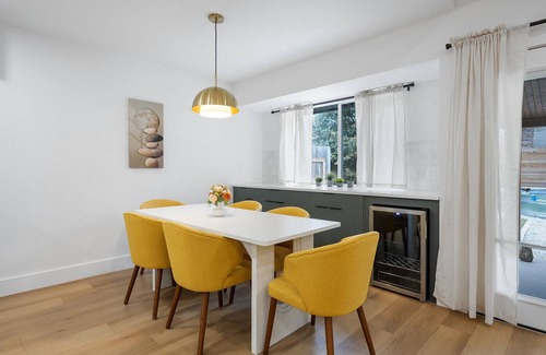 North Austin Civic Association House | The Onyx Haus - mins away from The Domain