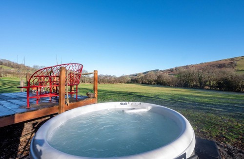 Trecastle House | The Orient Express - One Bedroom House, Sleeps 2