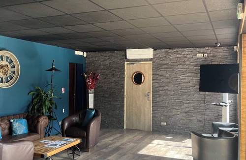 Parentis-en-Born Hotel | The Original Boutiques, Hotel Lakeside