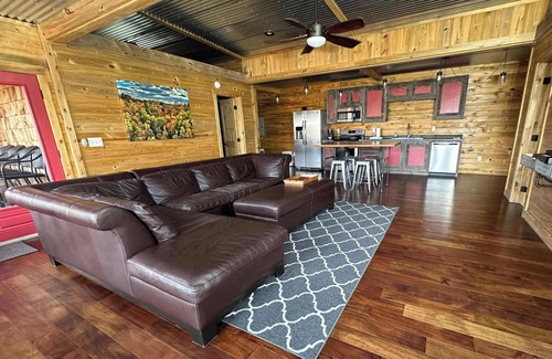 Stanton Cabin | The Original Shipping Container Cabin in Red River Gorge - Hot Tub and a View!