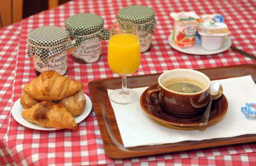 Bessines-sur-Gartempe Hotel | The Originals City, Hôtel de France, Bessines-sur-Gartempe