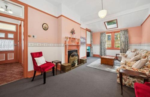 Leura House | The Outlook