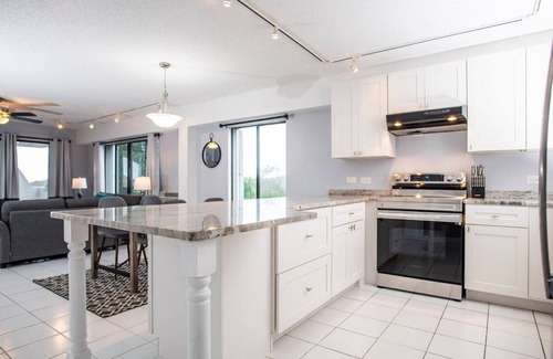 Rosendal Apartment | The Over The Bay Condo