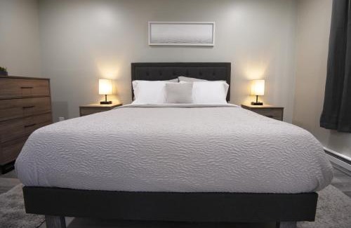 Burdett Apartment | The Overlook at Burdett Falls