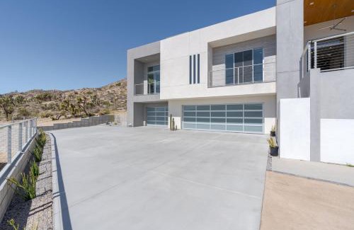 Yucca Valley House | The Overlook by Fieldtrip Modern Luxury with Infinity Pool Views