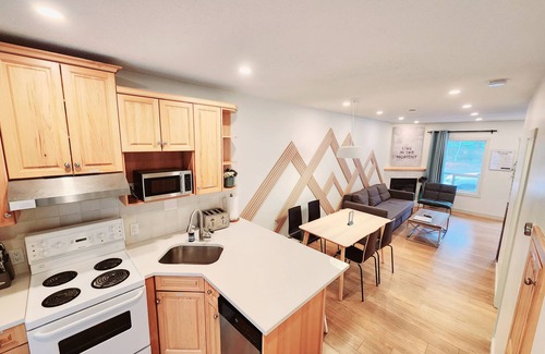 Harvie Heights House | The overlook stay - Free parking - 26