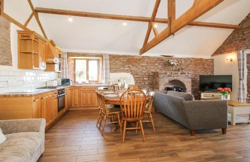 Leominster House | The Owl Barn
