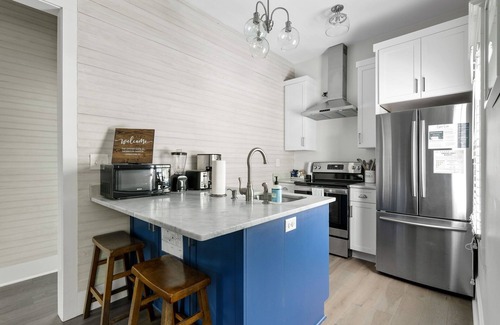 Cannonborough Elliotborough Condo | The Oyster Suite | 2BR Steps to King Sleeps 4!