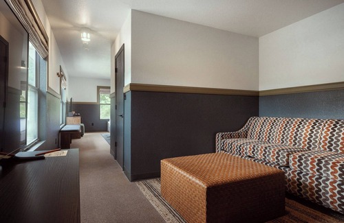 Branson Cabin | The Ozarker Lodge