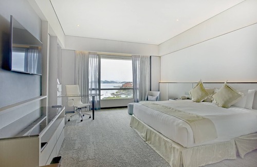 Downtown Kota Kinabalu Resort | The Pacific Sutera Hotel