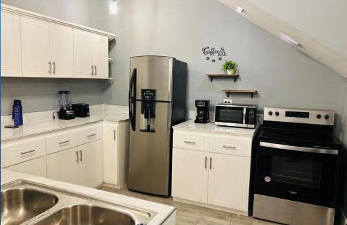 Omoa Villa | The Palm Beach Villas