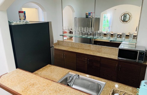 Loma Alta Apartment | The Palm Oasis